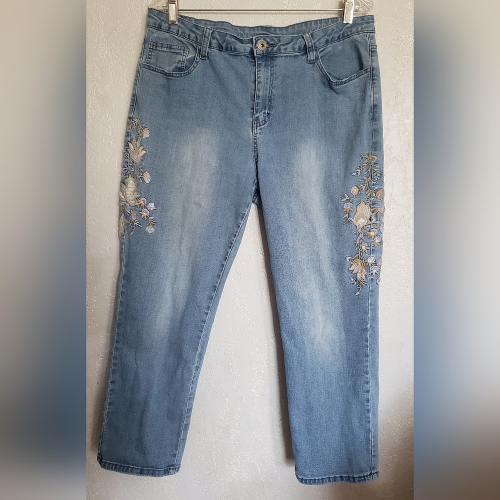Passport Embroidered  Floral light Blue Denim Straight Leg Jeans Size 16